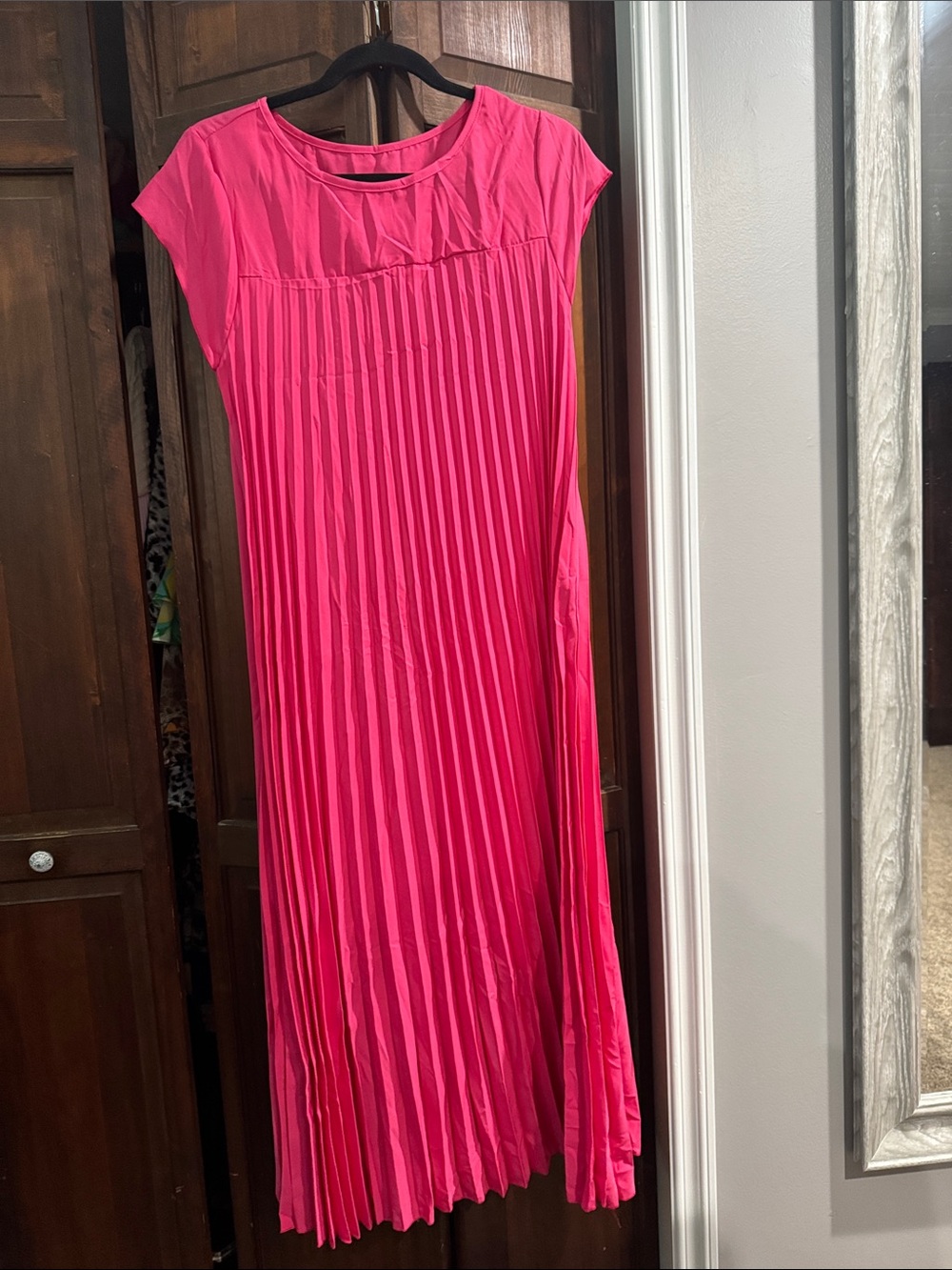 NWOT Cap Sleeve Pleated Maxi Dress - Hot Pink